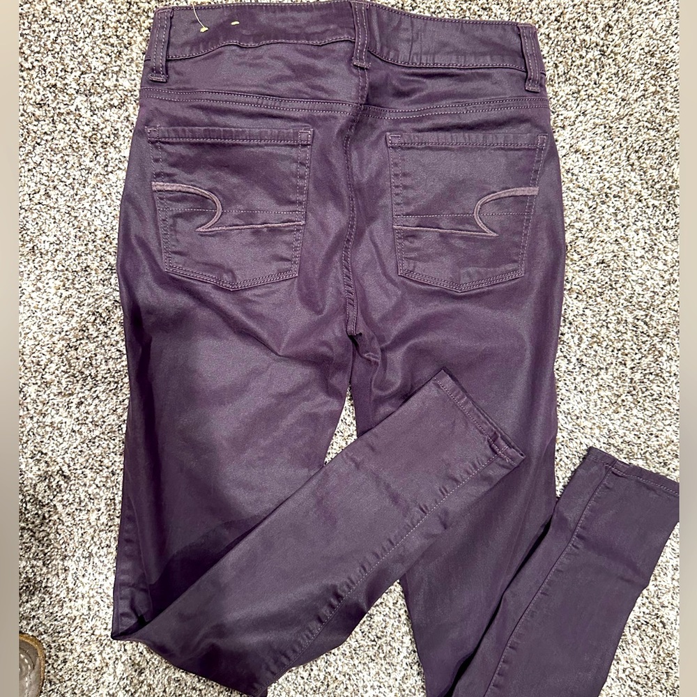 American Eagle Women’s Hi Rise Jeggings. Plum Purple. Size O. EUC!
